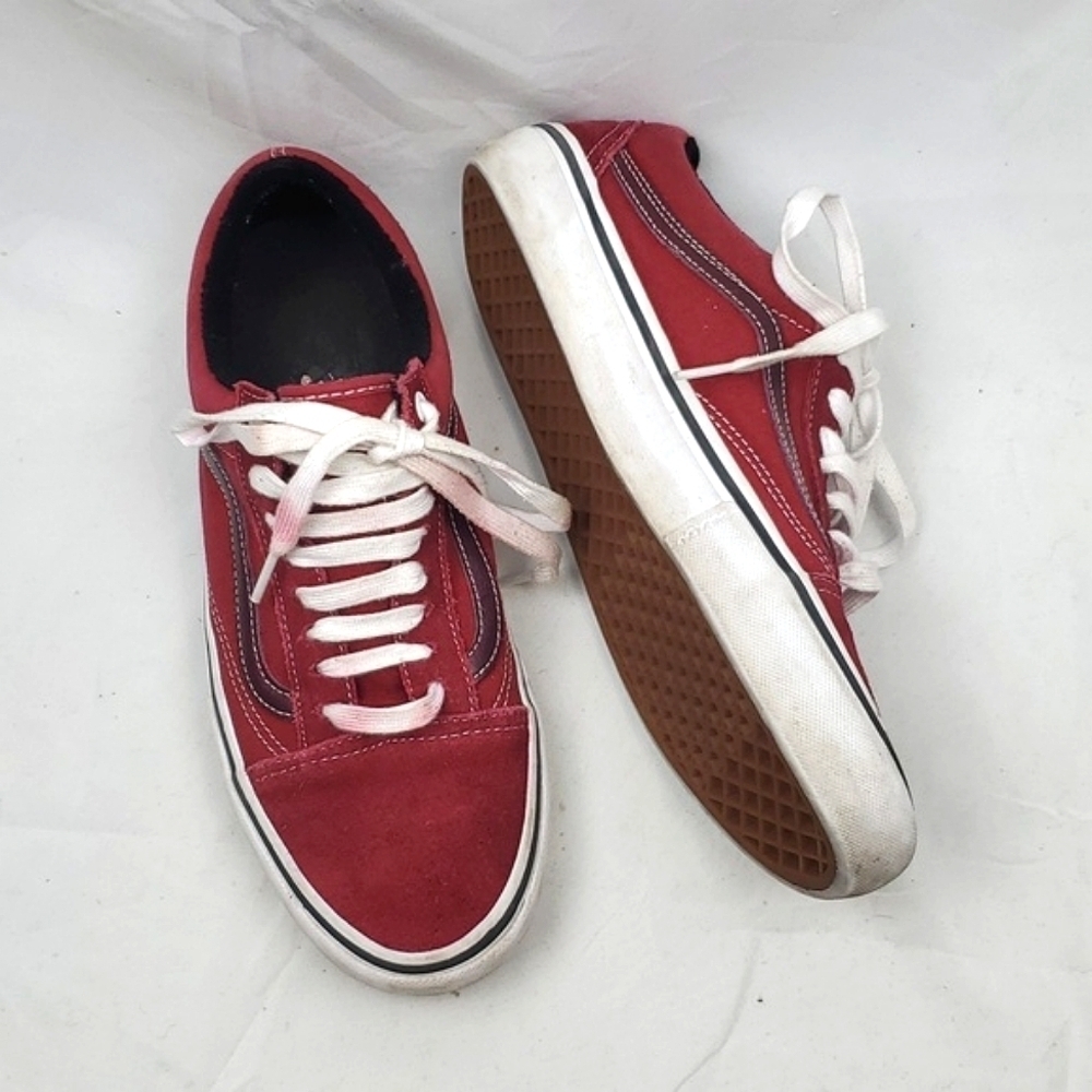 Vans Old Skool Pro Sneaker in Rumba Red